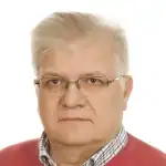 Grzegorz Gozdur – dyplomowany naturopata i bioenergoterapeuta, specjalista terapii wisceralnej i powięziowej.